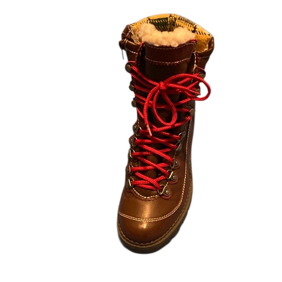 LFL by Lust for Life Womens Alps boot NWOT 9 - Picture 3 of 5